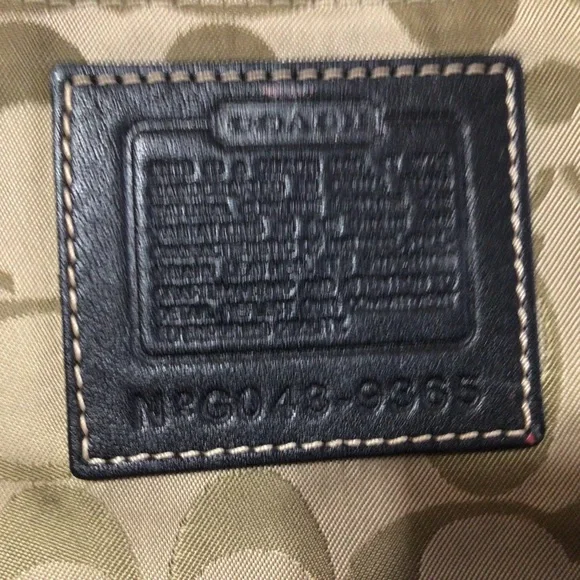 Coach Black Shoulder Bag - Picture 9 of 11